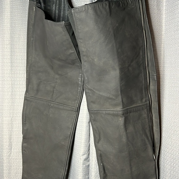 RIVER ROAD BLACK LEATHER MENS CHAPS - Picture 13 of 14